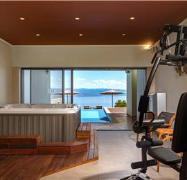 4 Bedroom Villa with Salt Water Pool, Private mini golf course and Rooftop Terrace near Opatija, Sleeps 8
